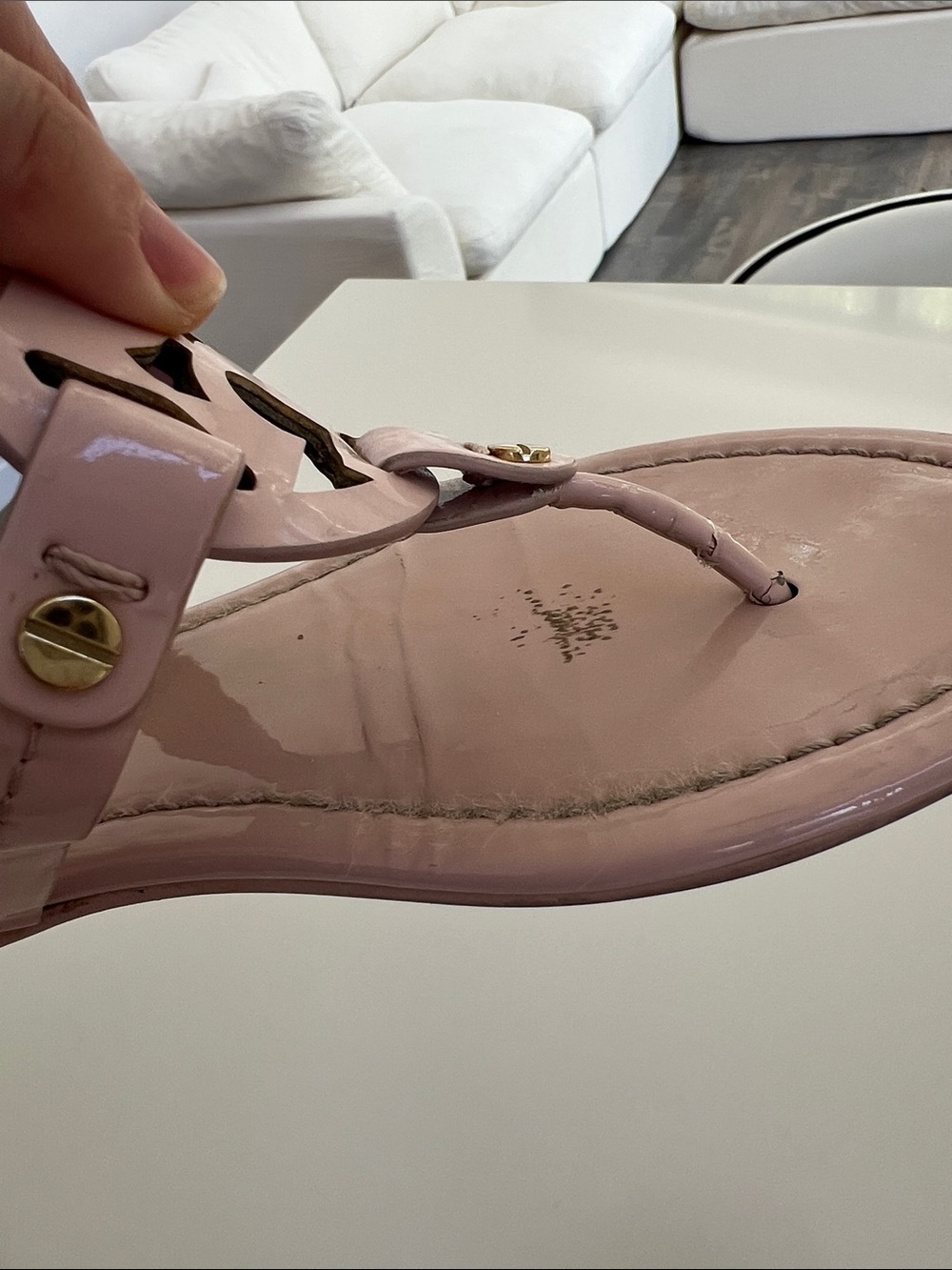Tory Burch sea shell light pink miller patent leather flip flops sandals 8 - Picture 7 of 12